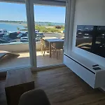 Aquavista Apartament *