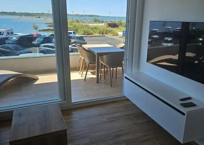Aquavista Apartment *